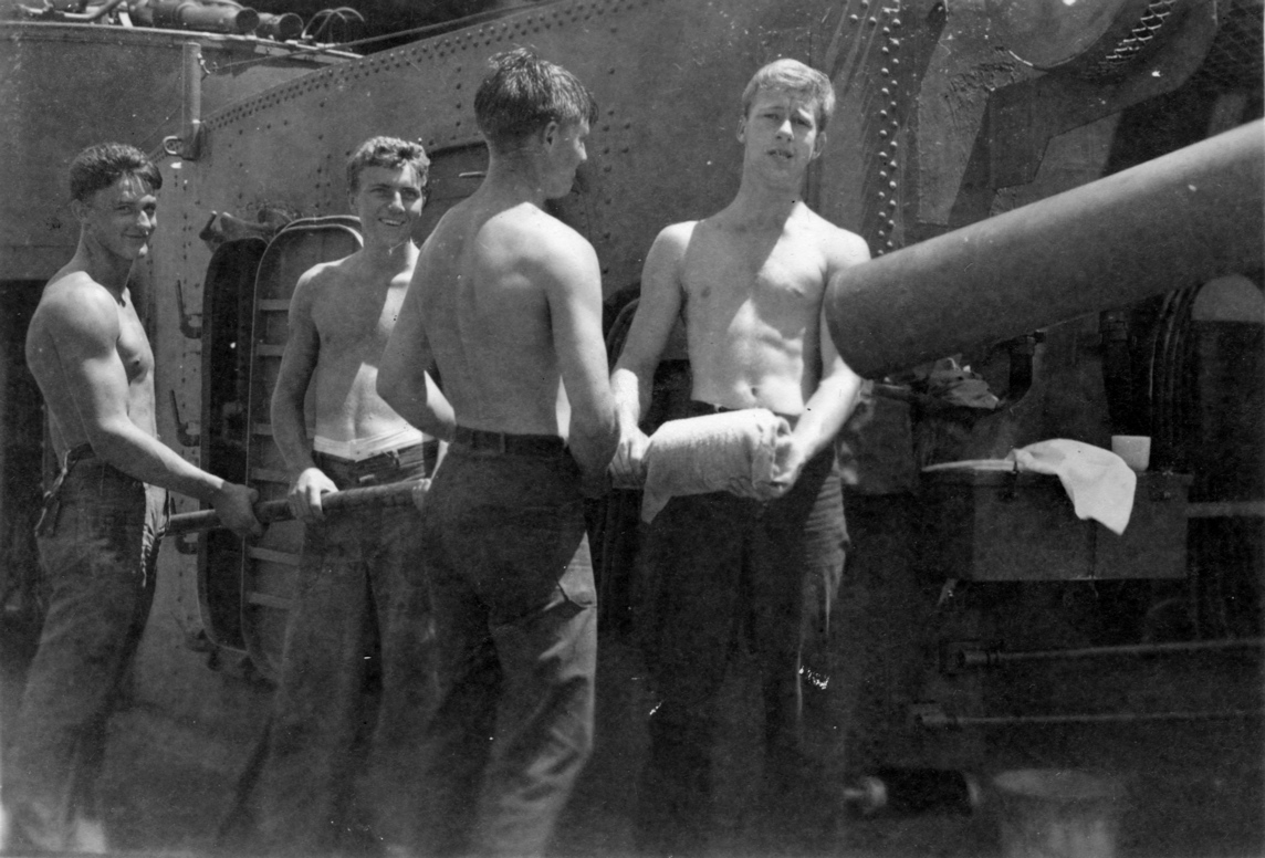 Cleaning gun #51.<br>(L&rarr;R) P. Pradovich, E. Munro, M. Bishop, R. Overdeep.