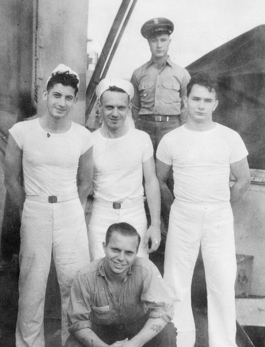 Supply Dept.<br>BACK: T. Perrin.<br>MIDDLE ROW (L&rarr;R) M. Horkman,W. Ball,V. Floyd.<br>FRONT: G. Ritenour.